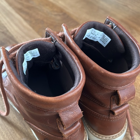 Women’s Timberland Brown Leather Waterproof Boots - Picture 5 of 6